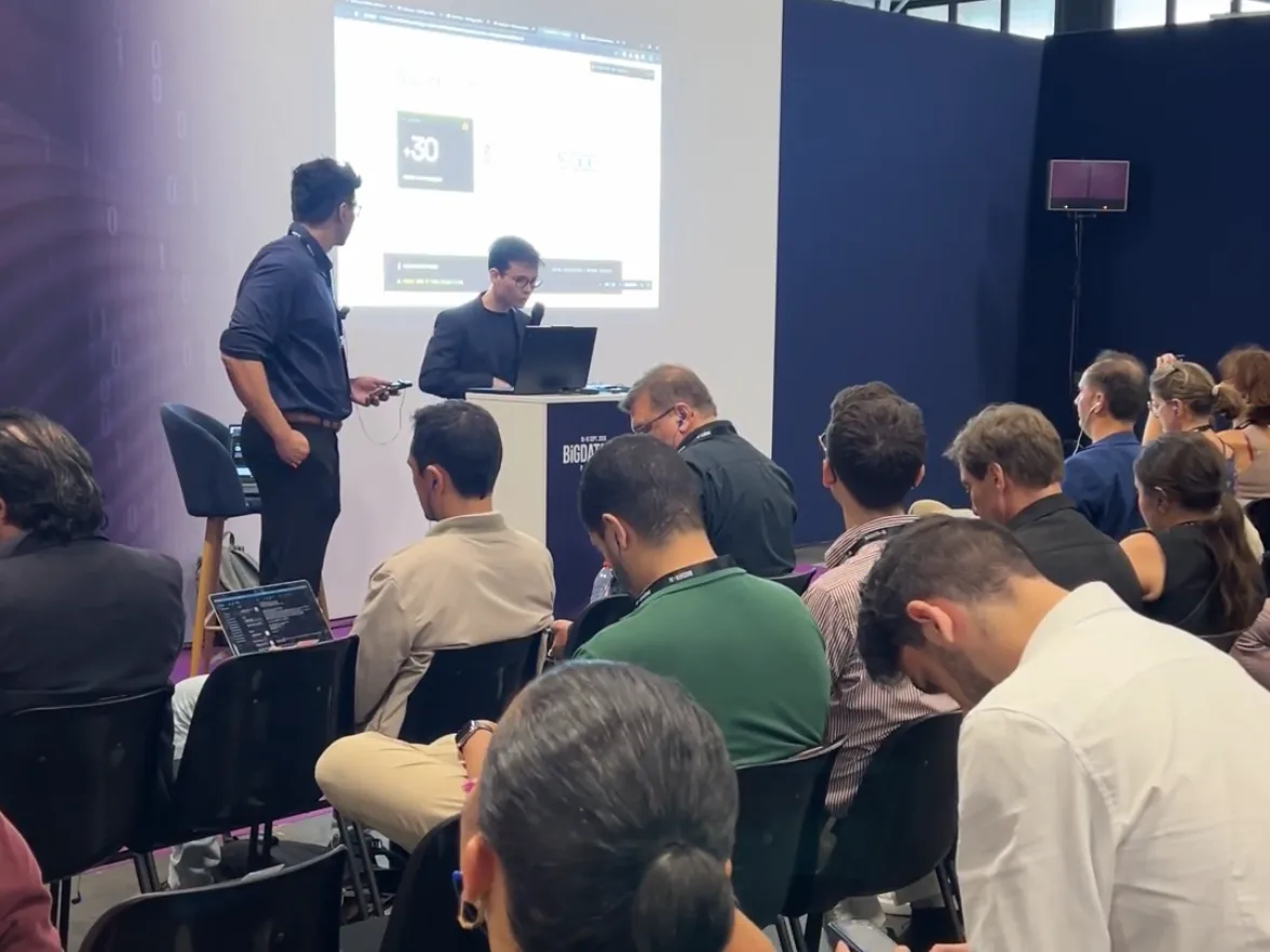 Quentin Gavila et Benoit Ferrere présentent Ontologie devant le public du salon Big Data & AI Paris 2026.